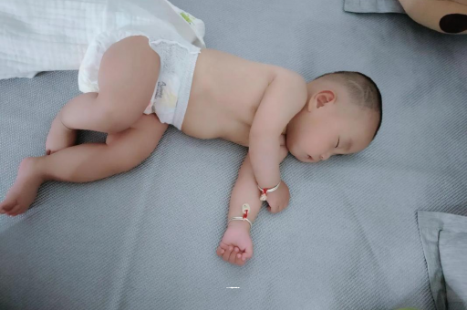 衡阳宝宝积食发烧怎么处理